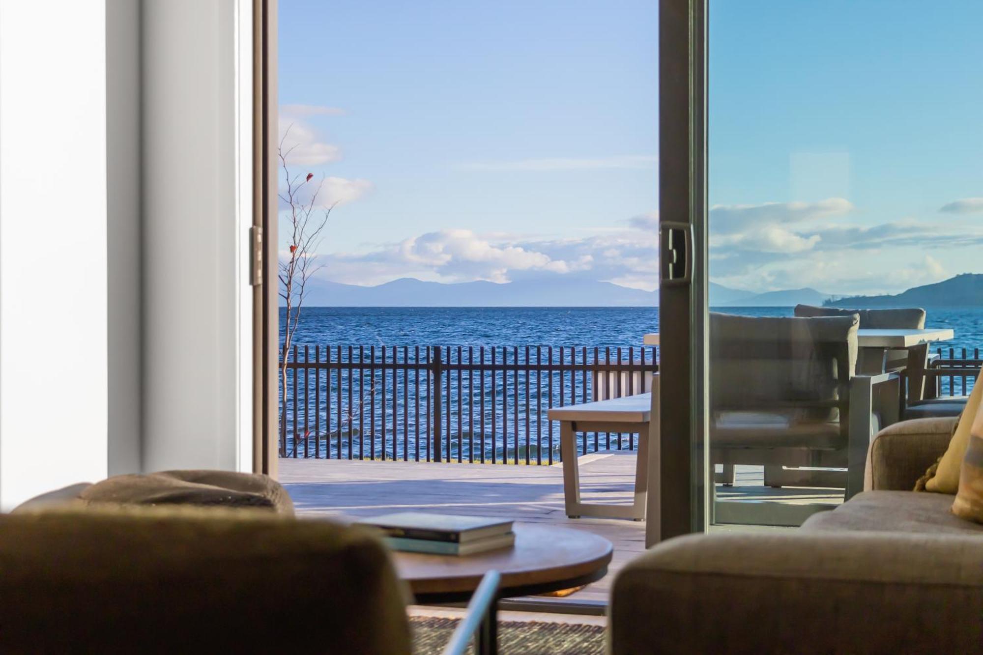 Absolute Lakefront House Lago Lago Taupo Exterior foto