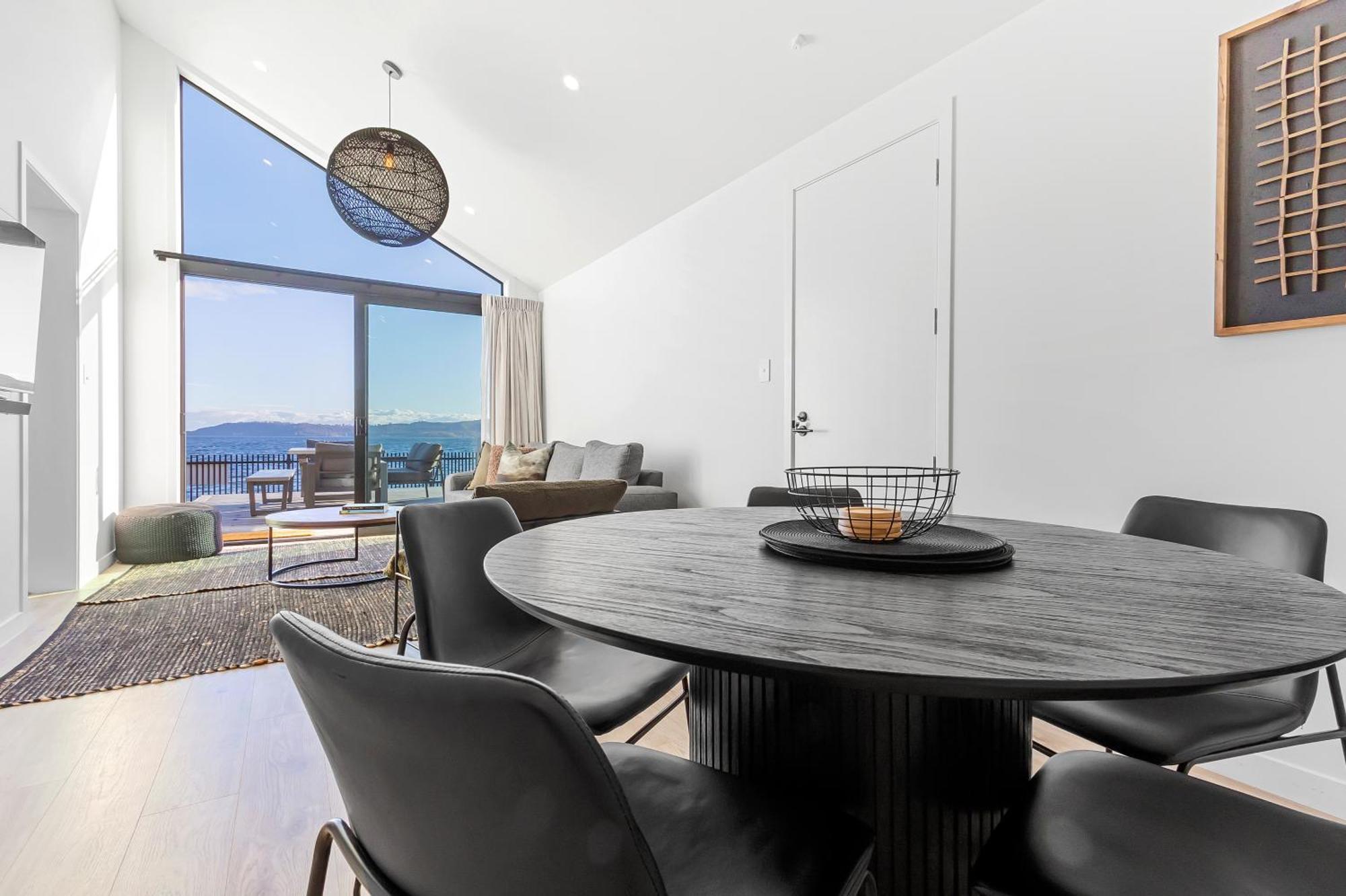 Absolute Lakefront House Lago Lago Taupo Exterior foto
